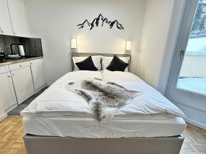 Kleines Juwel, zentral, mit Garage und Pool - CB102