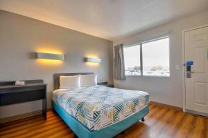 Deluxe Queen Room room in Motel 6-Farmington NM