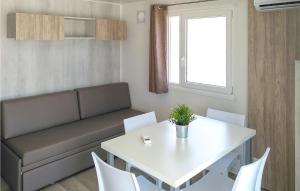 1 Bedroom Nice Home In Imperia