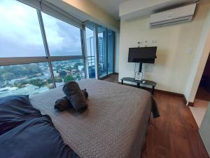 1001 Torres Los Yoses Apartamento con AC y parqueo full equipado