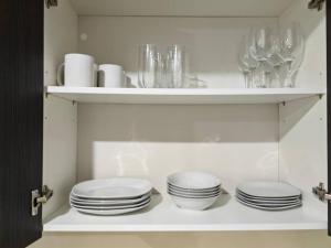 1001 Torres Los Yoses Apartamento con AC y parqueo full equipado