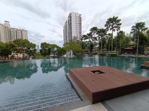 Tropicana Suite