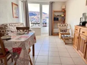 Appartement à Risoul, balcon, 2 pièces, 6 couchages, parking, animaux admis - FR-1-330-572 - 埃格里尔