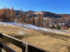 Appartement à Risoul, balcon, 2 pièces, 6 couchages, parking, animaux admis - FR-1-330-572