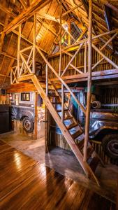 Barya Lang Villa- Native villa with jeepney room