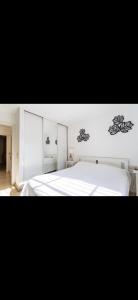 Seaside Serenity: 2BR getaway