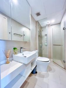 Căn Hộ 3 Phòng Ngủ (Three-Bedroom Apartment)