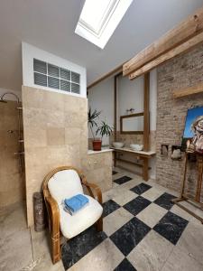 Rustic room 2 next to beach