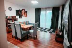 Vienna Shopping Center 12 Apartment