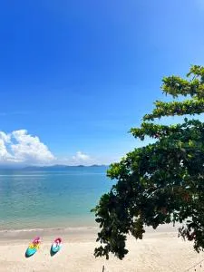 เคียงทะเลซีฟู้ดขนอมโฮมสเตย์ - Ban Thung Khanan