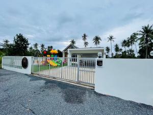 บ้านลินลดา พูลวิลล่าขนอม