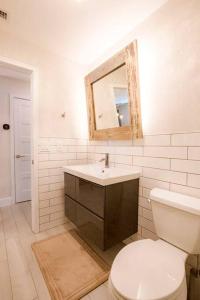 TOP RATED! Buddhas Bungalow, near Flagler & Beach