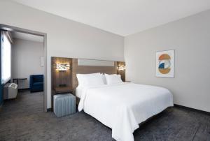 King Suite with Sofa Bed room in Holiday Inn Express Hotel & Suites Kennesaw Northwest - Acworth an IHG Hotel