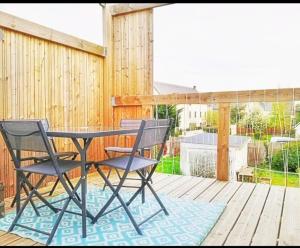 Appartements Appart de charme aux pieds des remparts, terrasse : photos des chambres