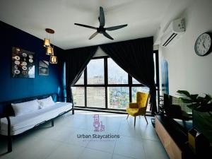 New 2BR or 3BR Cozy Urban Suite Homestay at Georgetown8-10pax by URBAN STAYCATIONS LOD COSY PLT
