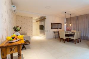 190 - Lindo apartamento a 50m da praia de Mariscal