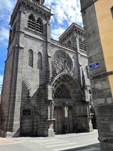 LA HUPPE - Bain Balnéo - Riom centre - 3 étoiles