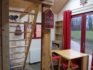 La ptite maison bois du hérisson