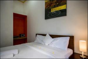 Canggu Ocean HousePurple. By walk to the beach!