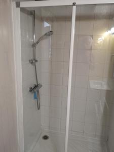 Et pourquoi pas des vacances naturistes à la Jenny ?