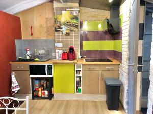 Apt 2 pces dans le Carre d Or a 290 m des plages