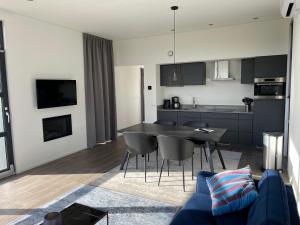 Enkhuizer Strand Chalet Hafenplätzchen mit Zaun Haus Nr 244