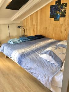 Apt 2 pces dans le Carre d Or a 290 m des plages