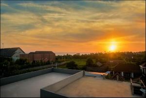 Canggu Ocean HouseOrange. By walk to the beach!