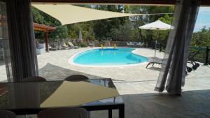 Skaloma Beach Estate