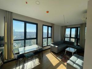 Furnished APT (29th floor) with panoramic views