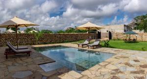 4 U Luxury Bungalows Diani