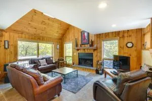 Fantastic 2 family vacation home with EV charger - Mackey