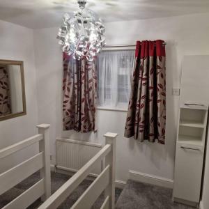 4 Bedroom Luxury Home with Garden in East London