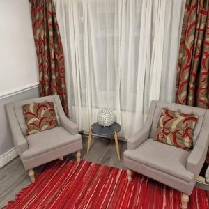 4 Bedroom Luxury Home with Garden in East London