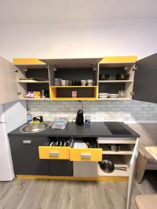 Salt Mine Retreat - Free Parking