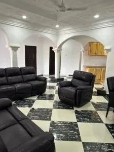 Yamzo's Apartments - Sanyang