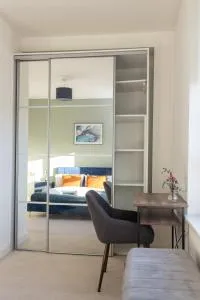 Modern, comfy 2 bedroom apartment in Hatfield, town centre, perfect for contractors, free parking - 韦尔文