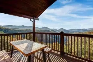 Take My Breath Away - Wow Fall Views, Hot Tub, Pool Table, Fish Ponds - Park Settlement