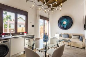 La Sierra para 12 by SkyKey