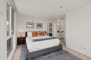 Belmont Modern - Ocean View, Pet Friendly, Patio