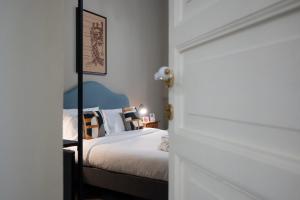 Double Room with Private External Bathroom room in B&B Casa Mo Palermo