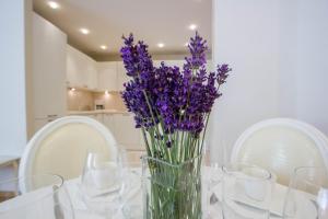 Historic Central Apartment