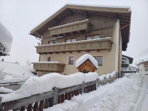 Haus Dilitz-Theiner - Bachblüte