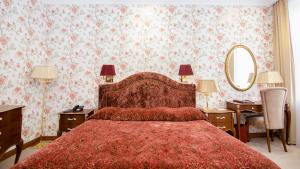 Executive Suite room in Swiss Hotel