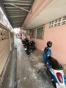 Pimravee Apartment (Yaek 12)