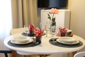 KIELO in center nearthe main spots