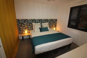 Maisons de vacances Pause spa sur la route du Ventoux adults only : photos des chambres