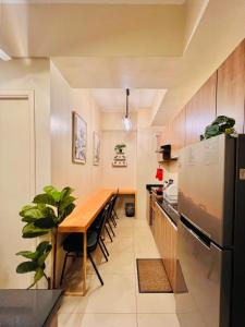 *Y Stylish 2BR Option for 6