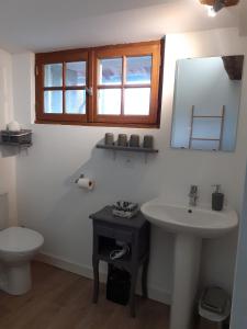 B&B / Chambres d'hotes Domaine de la Sauzaie : Chambre Quadruple avec Douche