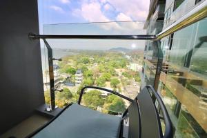 Condo The Zea Shiracha